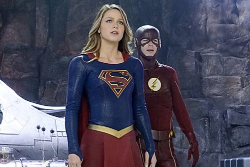 The Flash y Supergirl en un crossover musical