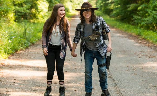 El último episodio de la primera parte de la séptima temporada de The Walking Dead será más largo